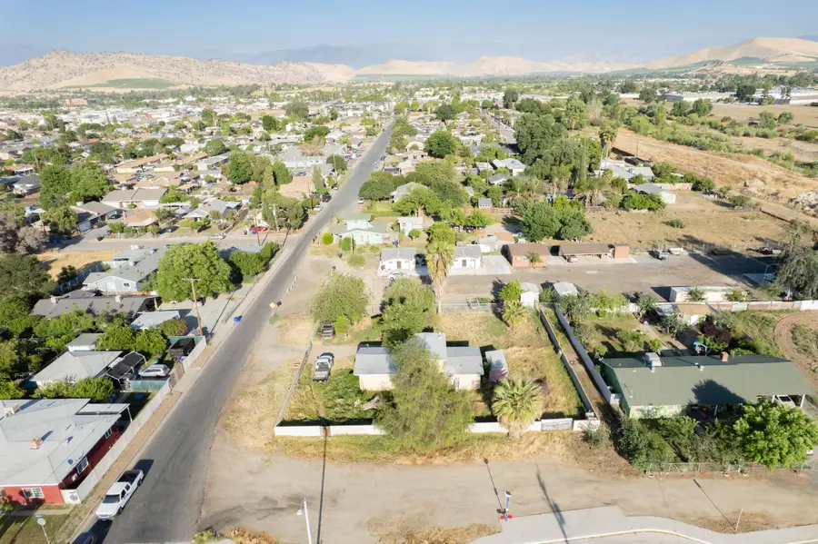 383 E Date Avenue, Porterville, CA 93257 - #2
