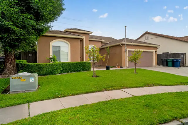 1983 Malvasia Court, Tulare, CA 93274 - #2