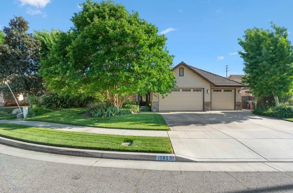 1985 Harvard Avenue, Tulare, CA 93274 - #1