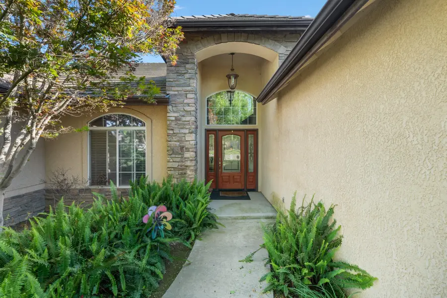 1985 Harvard Avenue, Tulare, CA 93274 - #2