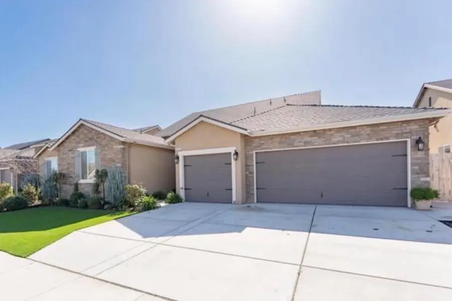 2241 E Monte Verde Court, Visalia, CA 93292 - #2