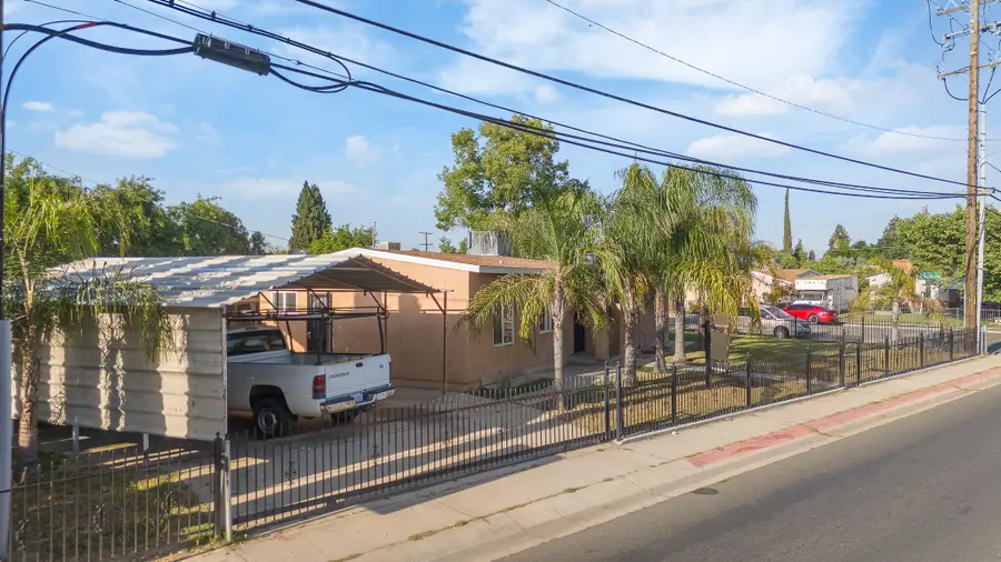 2014 W Houston Avenue, Visalia, CA 93291 - #2