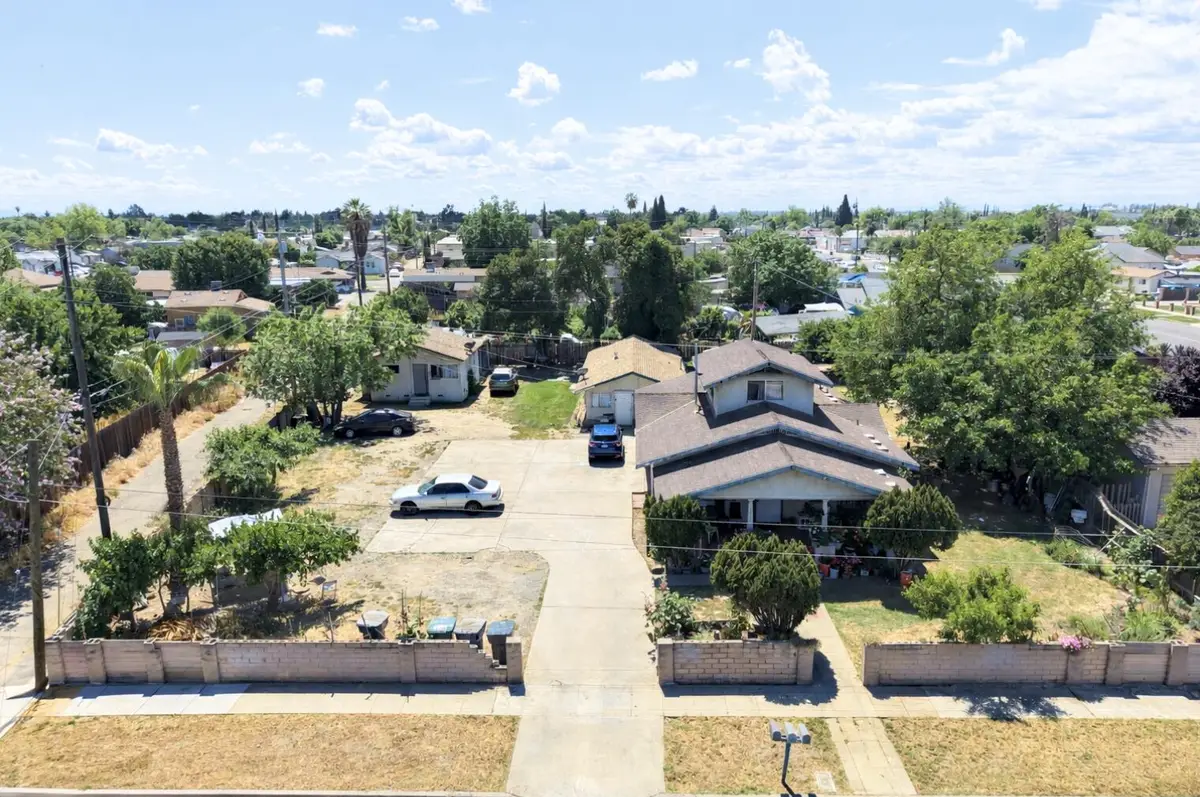 733 - 735 W Tulare Avenue, Tulare, CA 93274 - #1
