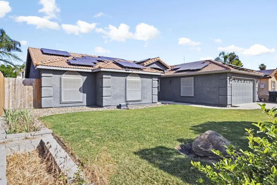 1752 Modoc Avenue, Tulare, CA 93274 - #3