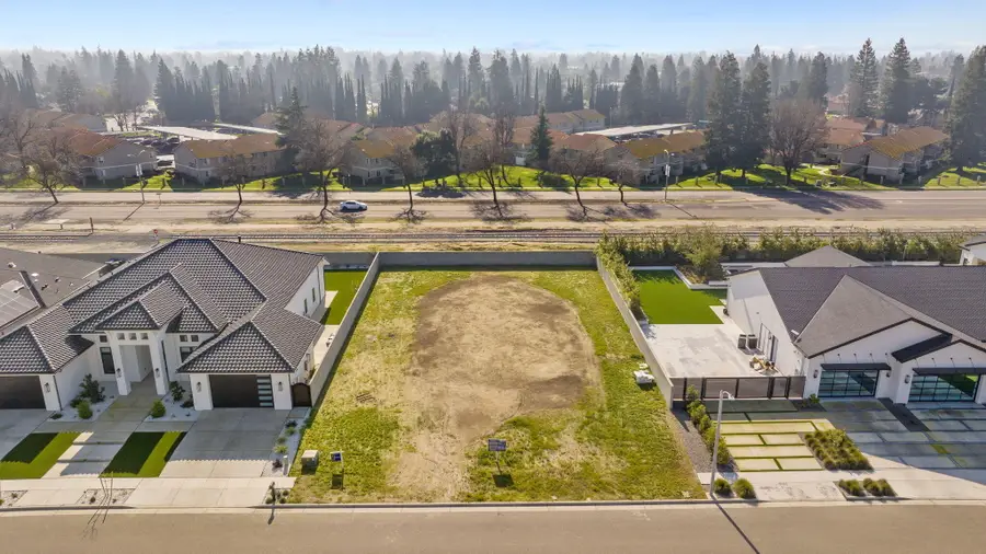 4625 W Cecil Avenue, Visalia, CA 93291 - #2