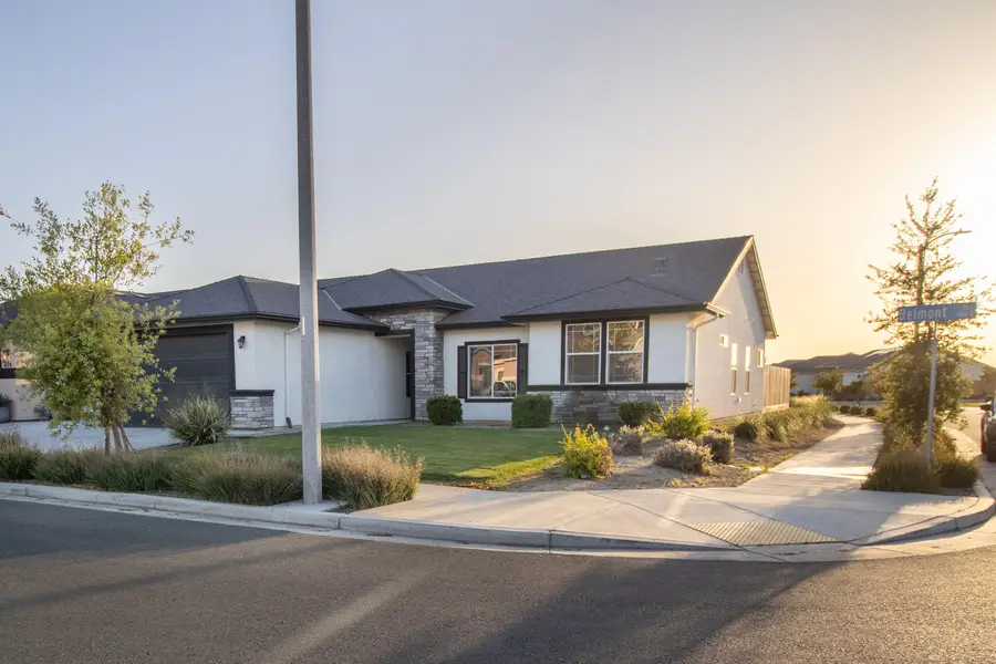 453 S Belmont Street, Porterville, CA 93257 - #3