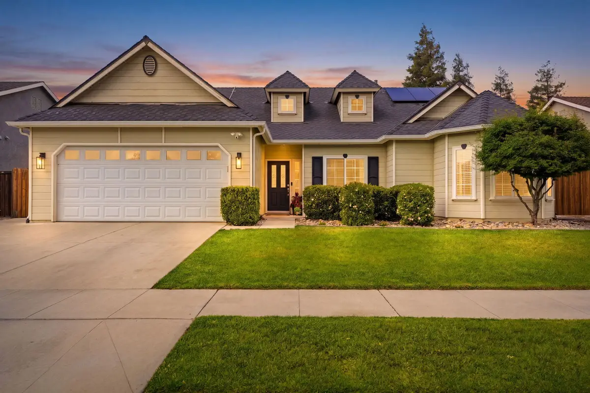 1854 Charles Krug, Tulare, CA 93274 - #1