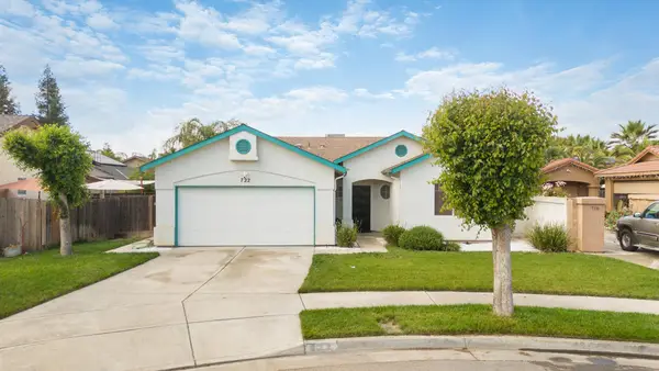 722 W Marilyn Court, Farmersville, CA 93223