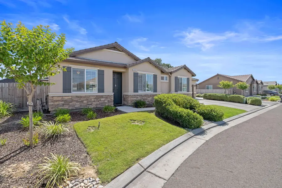 3246 N Rova Court, Visalia, CA 93291 - #2
