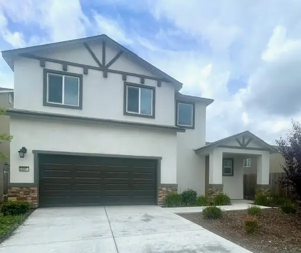 2227 S Crumal Street, Visalia, CA 93292