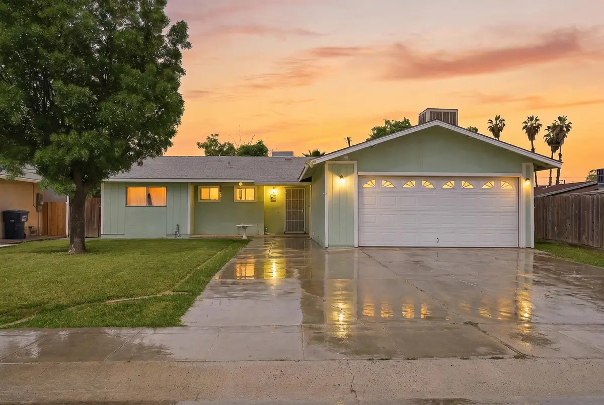 2621 S Bollinger Street, Visalia, CA 93277 - #1