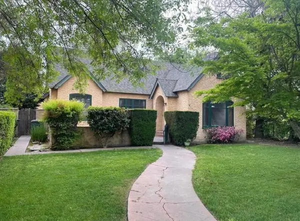 805 W Noble Avenue, Visalia, CA 93277