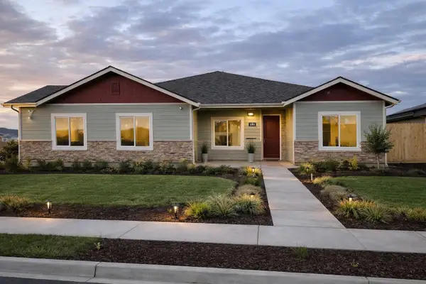 414 W Tule Avenue, Woodlake, CA 93286
