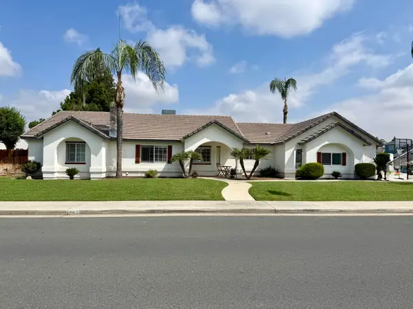 285 S Red Oak Street, Porterville, CA 93257