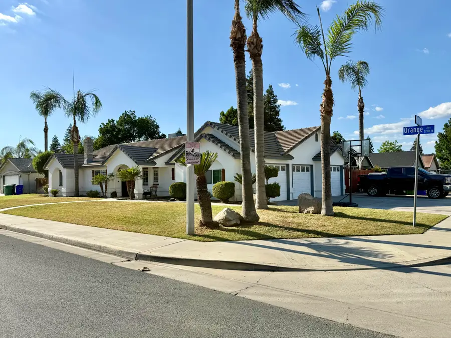 285 S Red Oak Street, Porterville, CA 93257 - #2
