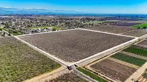 896 N Mariposa Avenue, Visalia, CA 93292 - #3