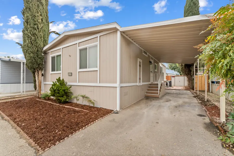 415 N Akers Street, Visalia, CA 93291 - #2