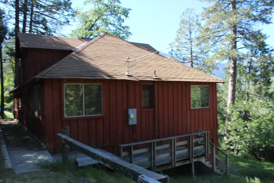 315 Grandview Drive, Springville, CA 93265 - #2