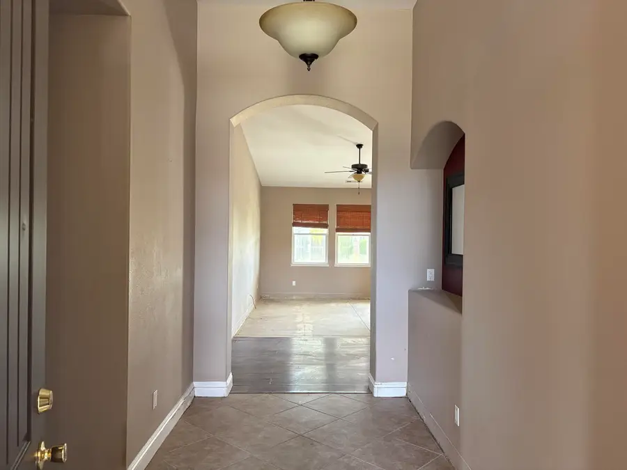 2697 Doral Court, Tulare, CA 93274 - #3