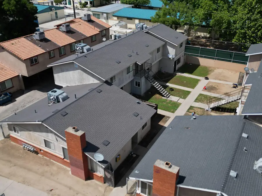 4833 E Lane Avenue, Fresno, CA 93727 - #2