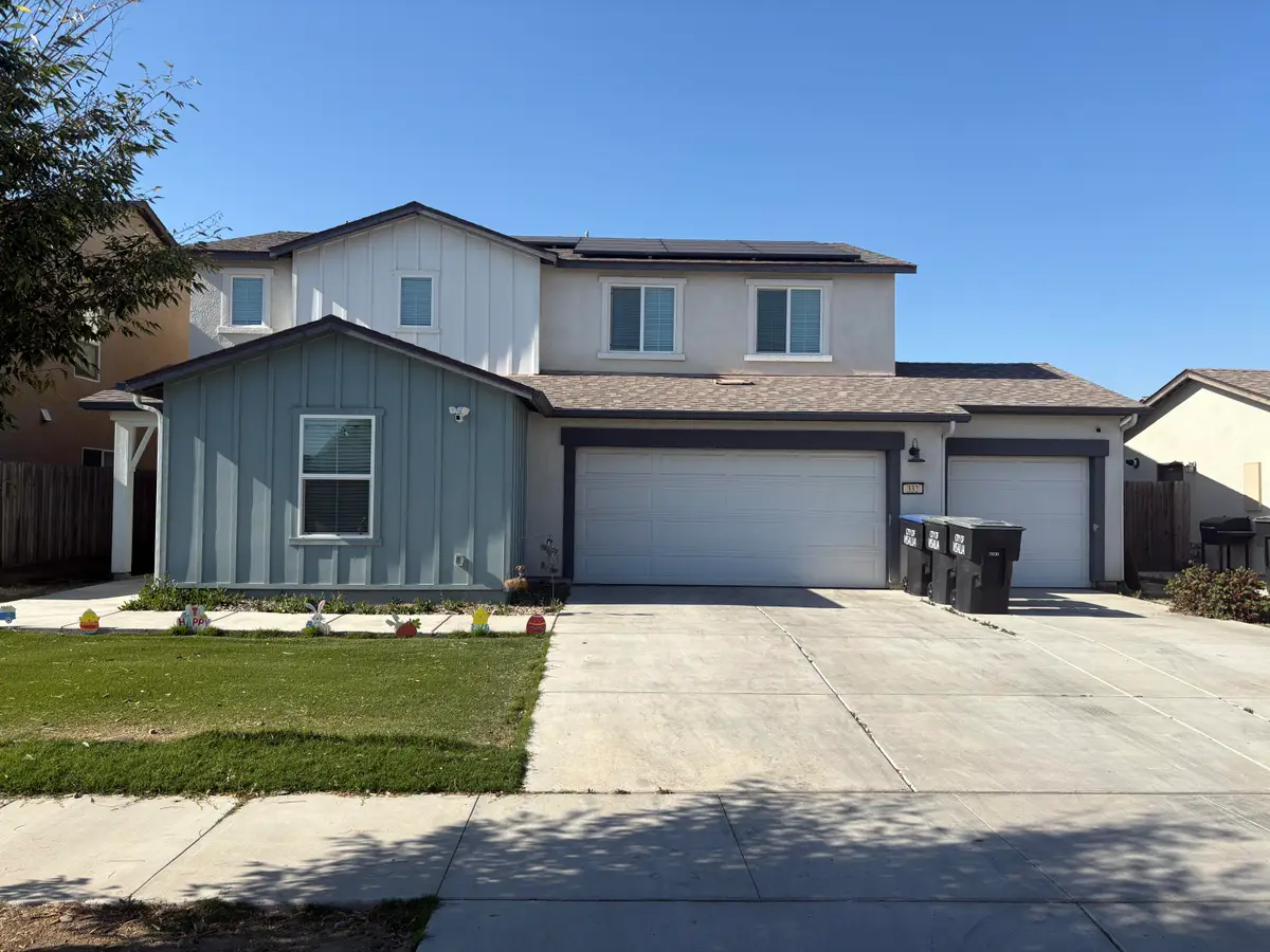 332 E Porter Avenue, Visalia, CA 93291 - #1