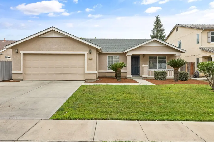 2843 W Brooke Avenue, Visalia, CA 93291 - #2