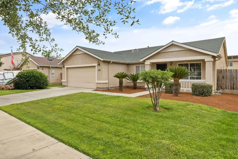 2843 W Brooke Avenue, Visalia, CA 93291 - #3