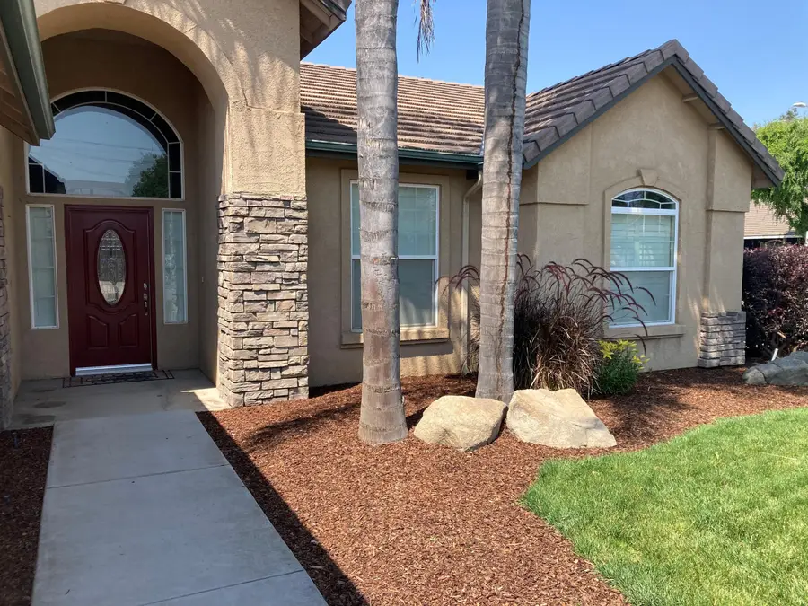 1988 Harvard Avenue, Tulare, CA 93274 - #3