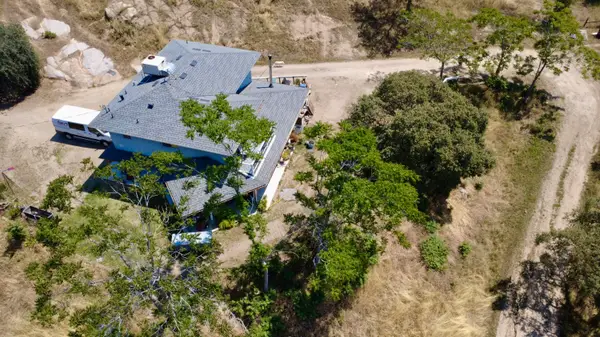 34141 Bronco Lane, Yokuts Valley, CA 93675