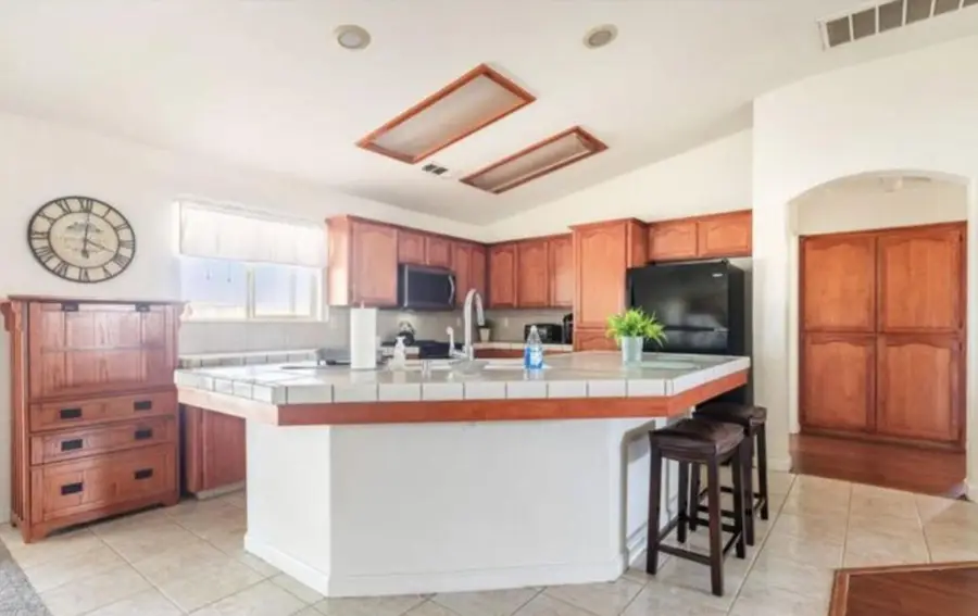 1239 Linda Way, Porterville, CA 93257 - #3