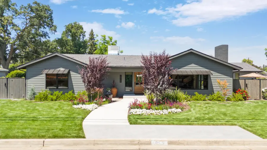 1710 W School Avenue, Visalia, CA 93291 - #3
