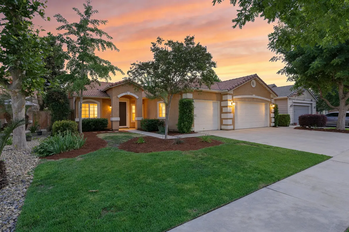 1738 Malvasia Avenue, Tulare, CA 93274 - #1