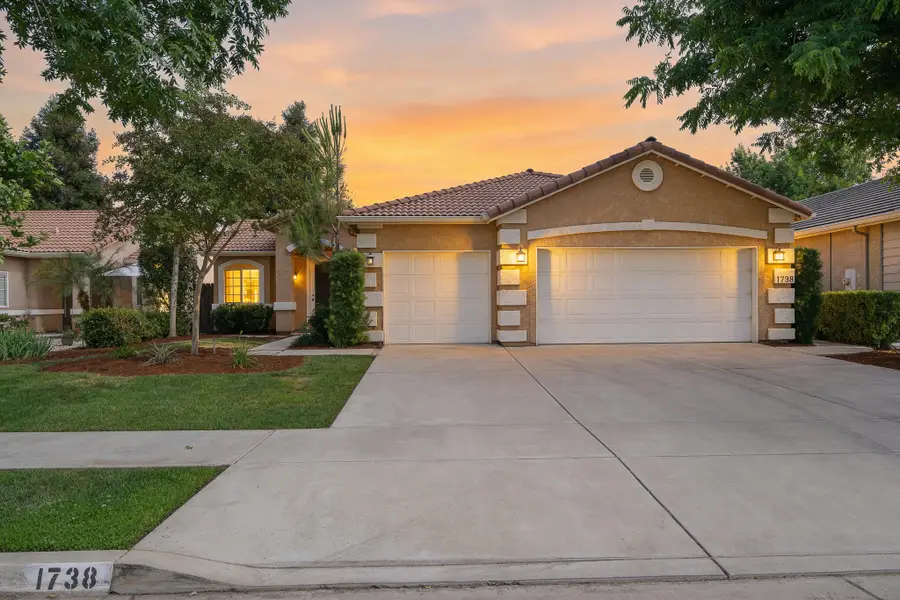 1738 Malvasia Avenue, Tulare, CA 93274 - #3