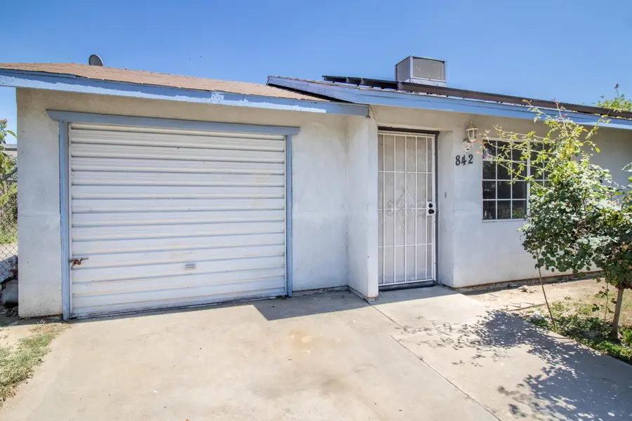 842 S P Street, Tulare, CA 93274 - #3