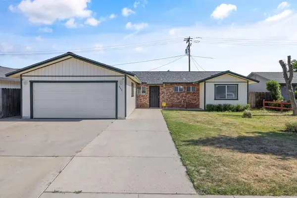 883 Clover Lane, Hanford, CA 93230