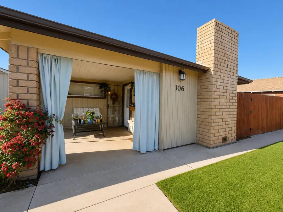 106 E Mountain View Avenue, Porterville, CA 93257 - #2