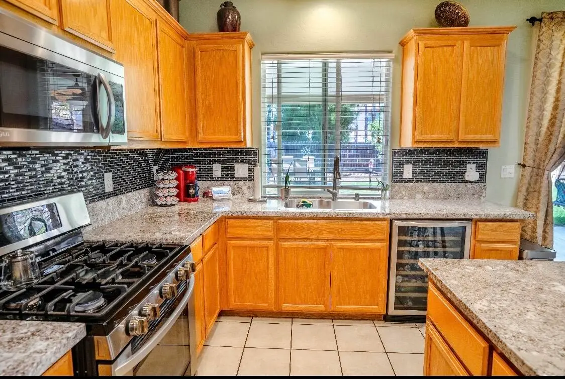 2954 W Delta Avenue, Visalia, CA 93291 - #1