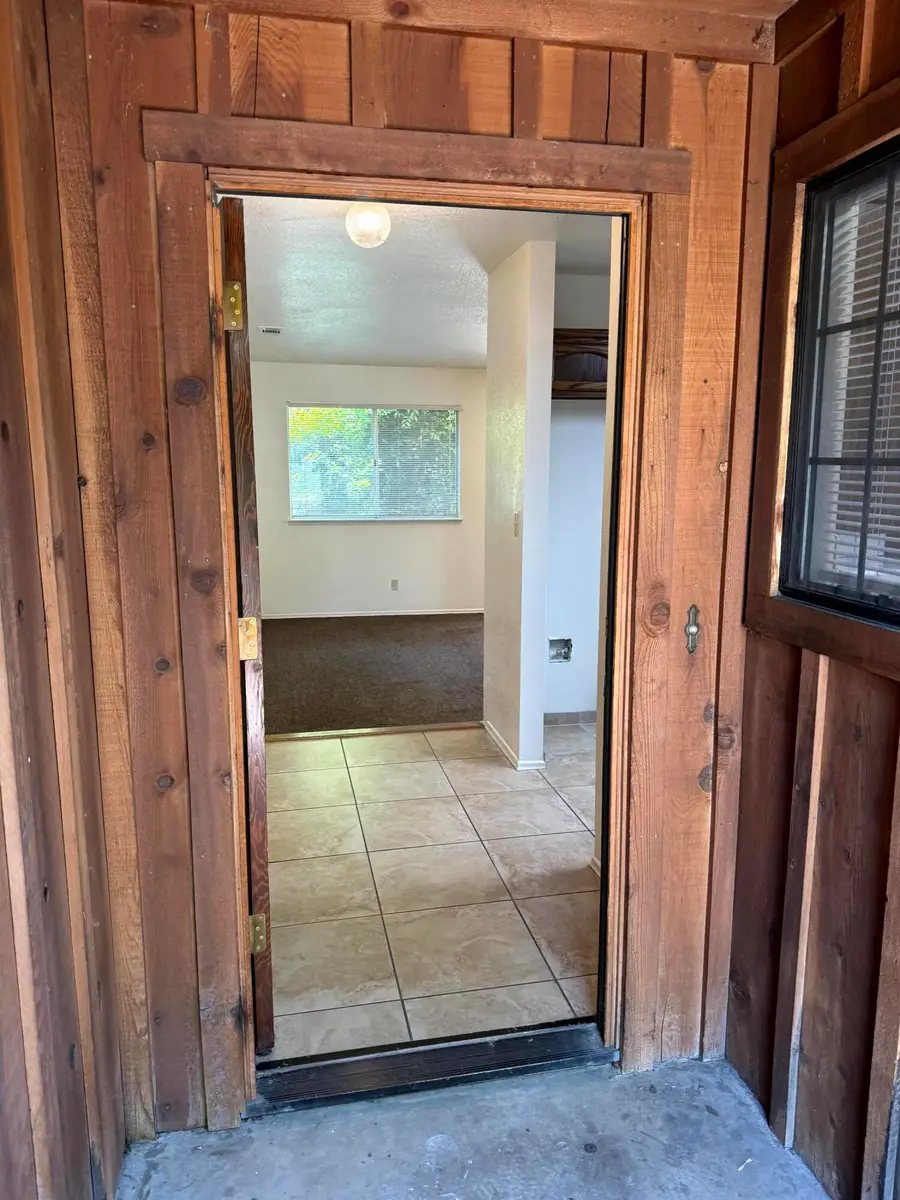 1765 E Sandalwood Avenue, Tulare, CA 93274 - #2