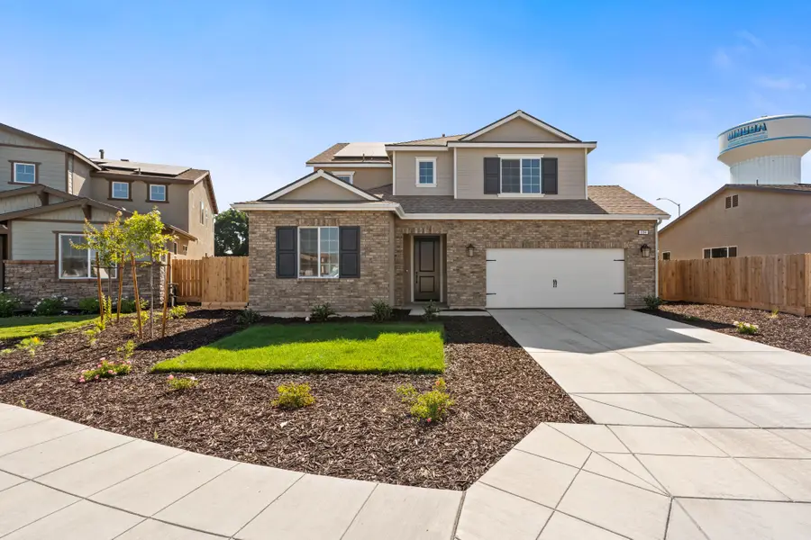 684 S Plum Street, Dinuba, CA 93618 - #2