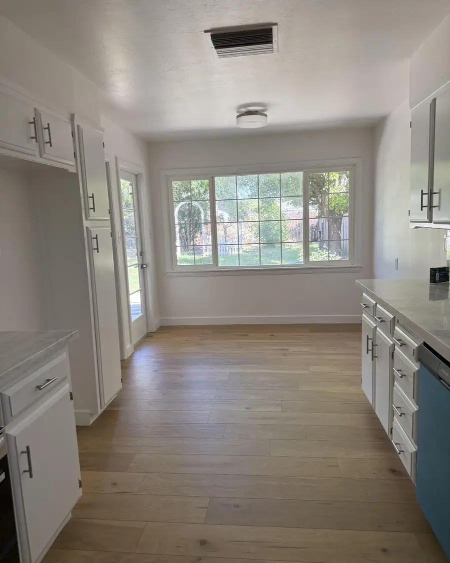 18 N Byron Drive, Lemoore, CA 93245 - #2