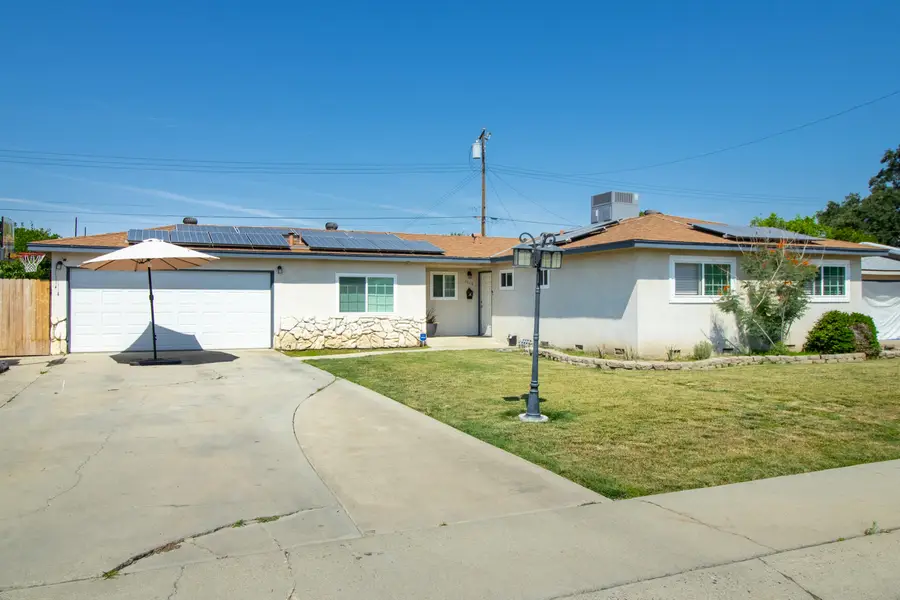 1115 S Valley Street, Visalia, CA 93277 - #2