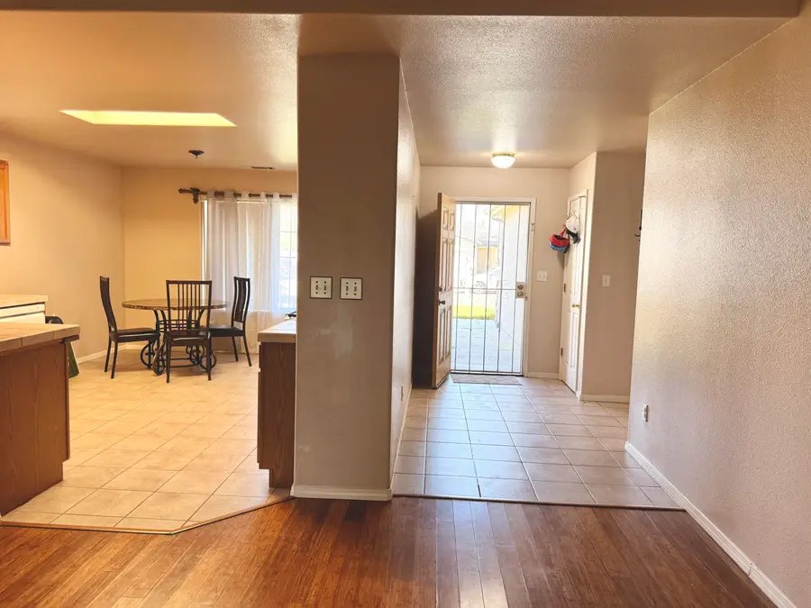 1865 La Vida Avenue, Porterville, CA 93257 - #2