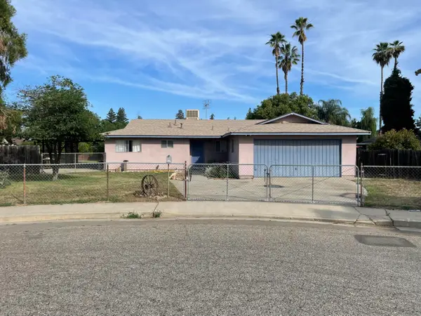 374 W Ponderosa Street, Farmersville, CA 93223