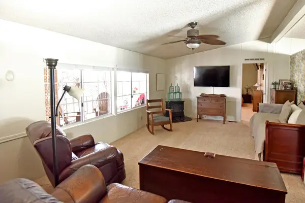 860 E Grangeville Boulevard #23, Hanford, CA 93230