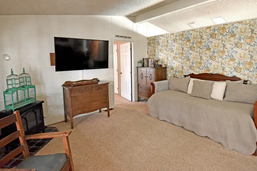 860 E Grangeville Boulevard #23, Hanford, CA 93230 - #2