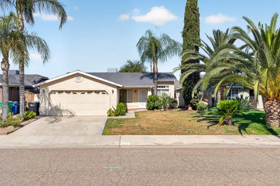 673 S Ohio Street, Porterville, CA 93257 - #2