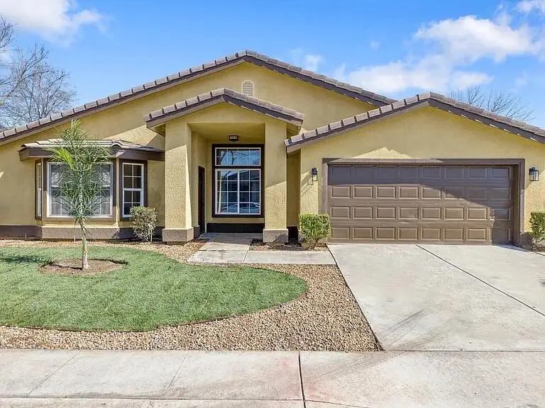 1050 N Sumter Court, Visalia, CA 93292 - #1