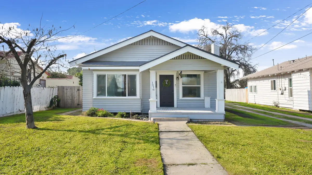 1318 N Redington Street, Hanford, CA 93230 - #1