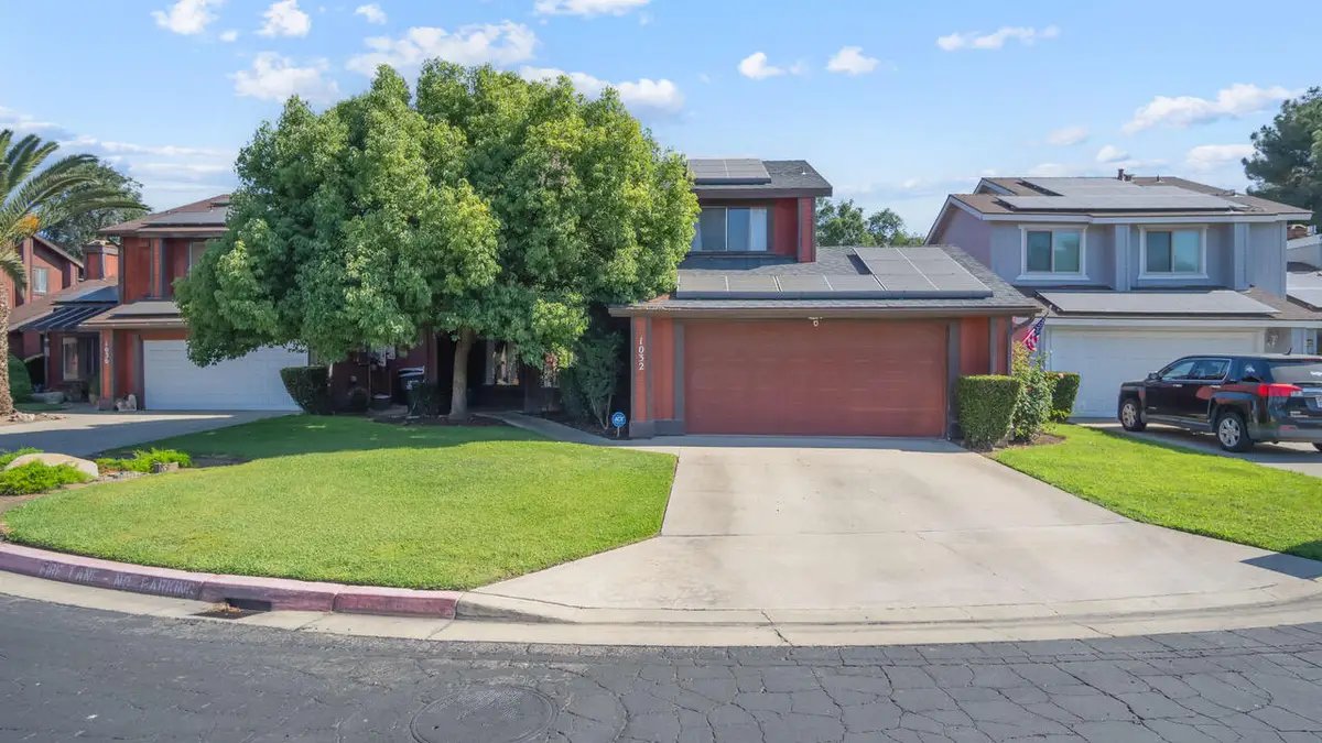 1032 E Oakridge Avenue, Visalia, CA 93292 - #1
