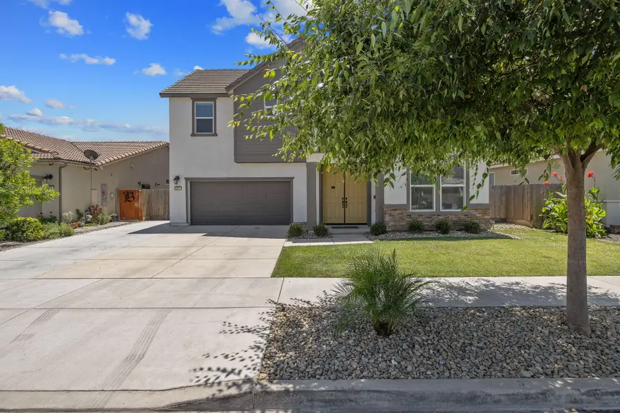 3201 E Harter Avenue, Visalia, CA 93292 - #3